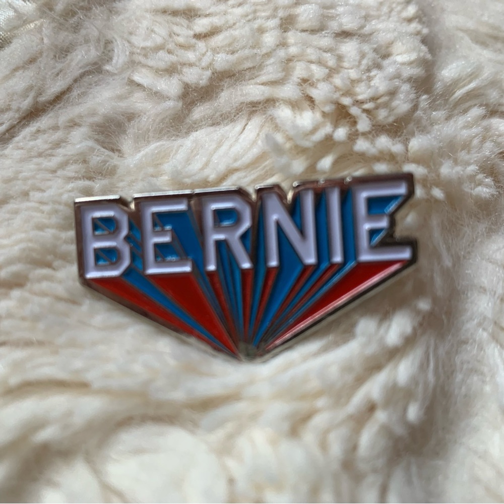 Bernie Pin - Picture 5 of 6